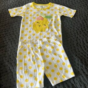 Girls Gymboree Lemon Pajamas Size 7